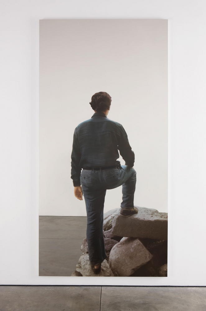 Michelangelo Pistoletto
Uomo di schiena, sulla roccia (Man from the back, on rocks), 2008
Silkscreen print on mirror-polished stainless steel
98 3/8 x 49 1/4 inches
(250&nbsp;x 125&nbsp;cm)