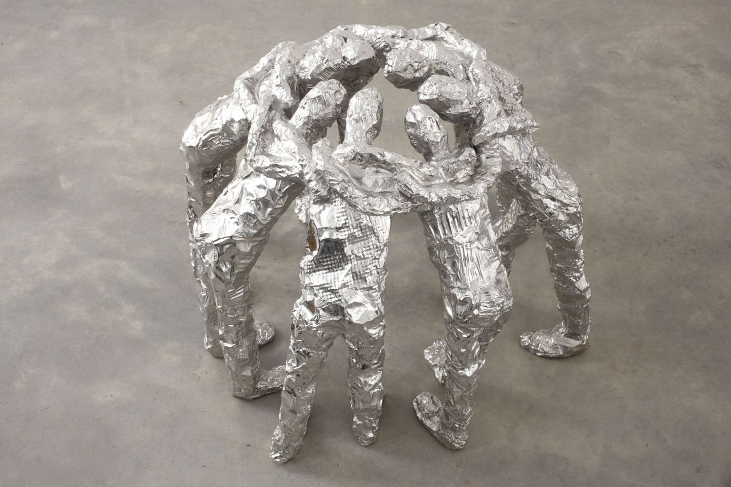 Tom Friedman
Huddle, 2013
Stainless steel
34 x 47 inches
(86.36 x 119.38 cm)
