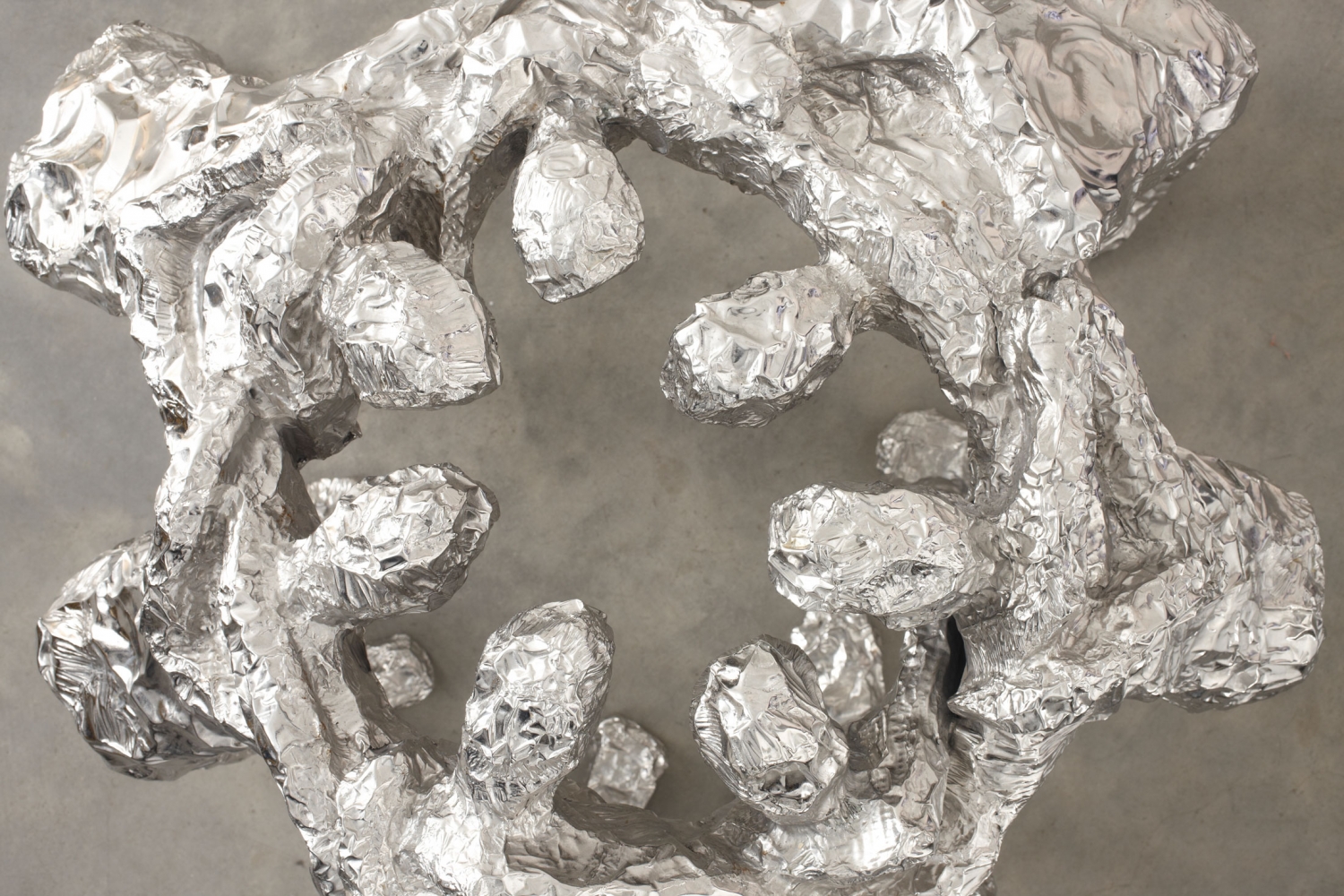 Tom Friedman
Huddle, 2013

Detail
Stainless steel
34 x 35 x 35 inches
(86.36 x 88.9 x 88.9 cm)