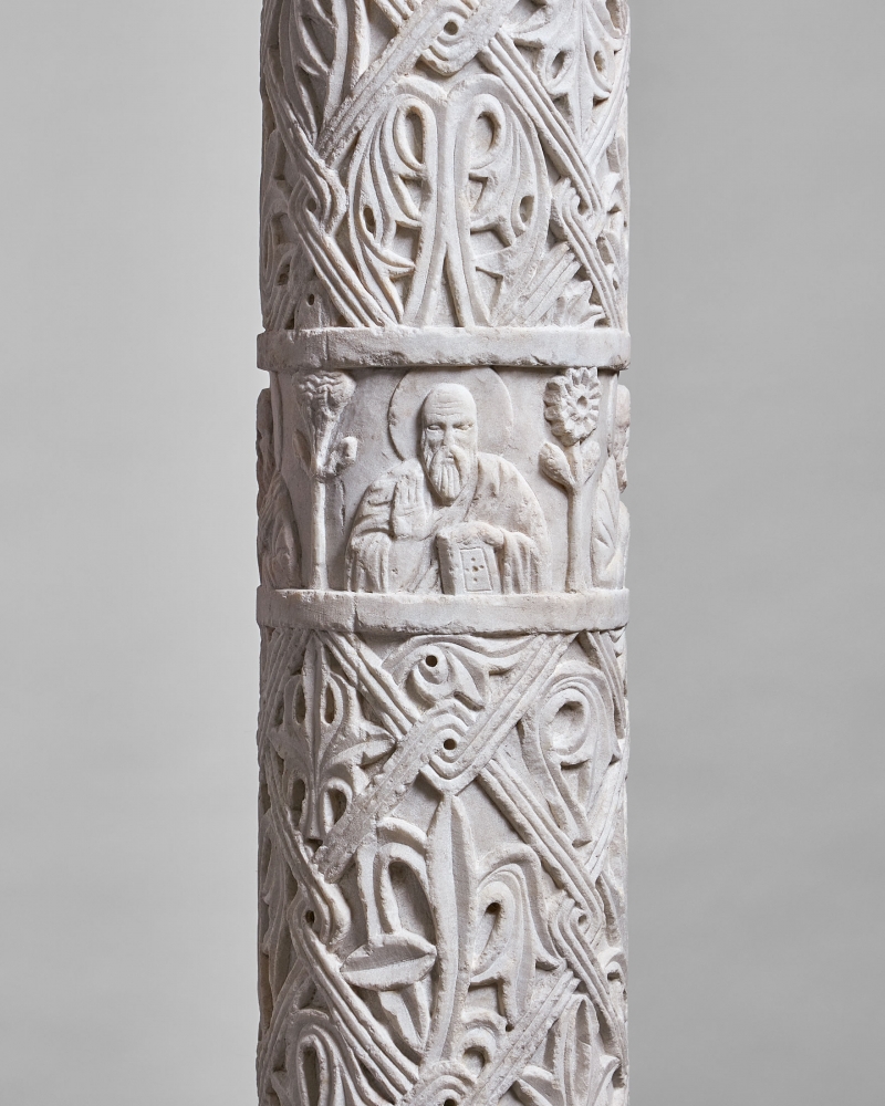 Italo-Byzantine column with acanthus and images of Apostles, c. 1180-1200