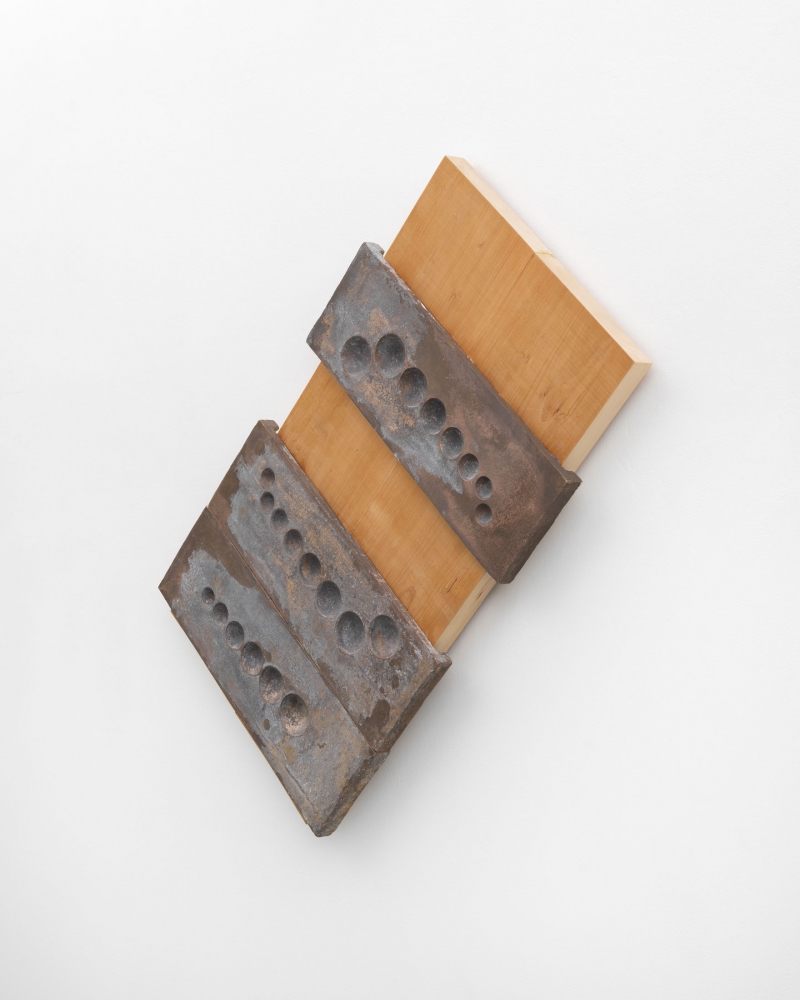 Richard Rezac
Zeno, 2021
Cast bronze and pine wood
39 x 35 1/2 x 2 3/4 inches
(99.1 x 90.2 x 7.0 cm)