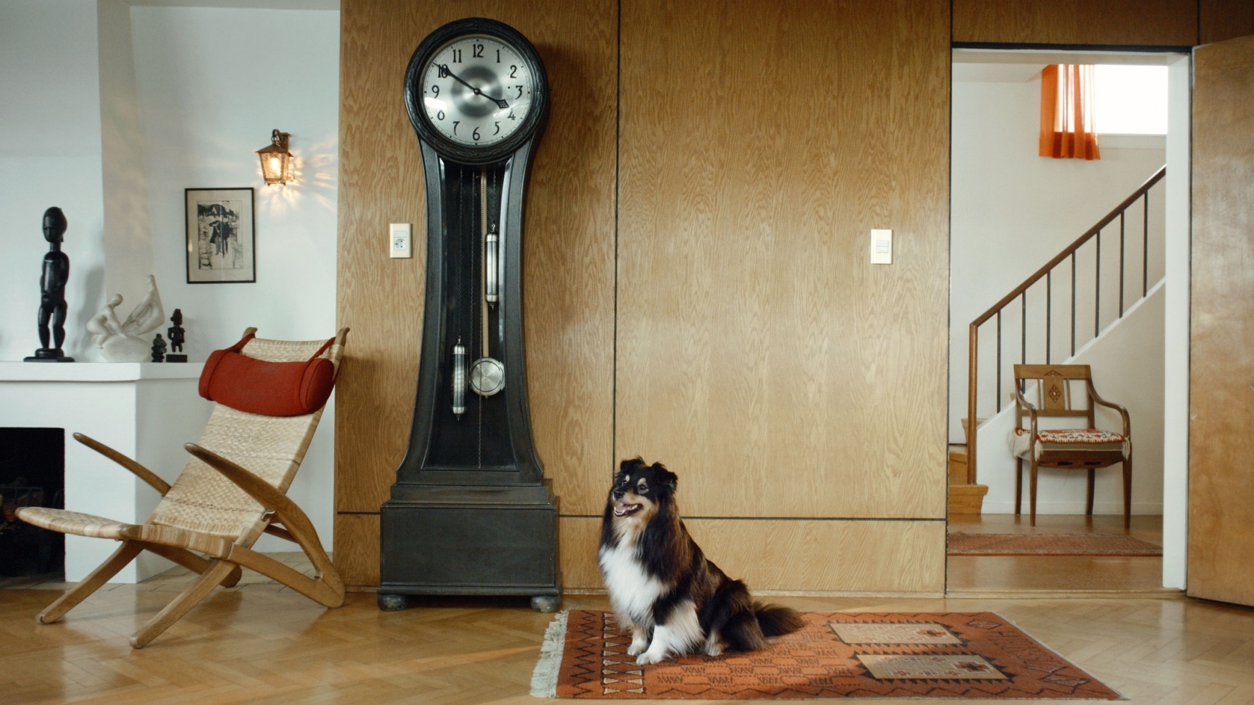 Ragnar Kjartansson
Scenes from Western Culture, Dog and Clock, 2015
Single-channel video with sound
Duration: 19 minutes