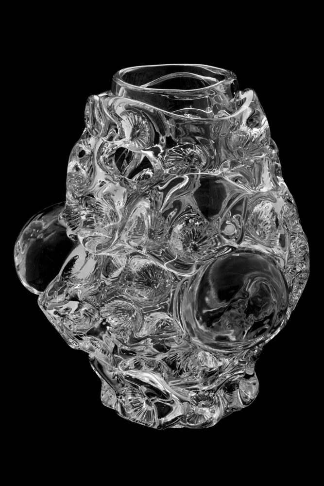 Ritsue Mishima
Anfora, 2019
Blown glass
16 7/8 x 15 3/8 x 15 3/8 inches
(43 x 39 x 39 cm)