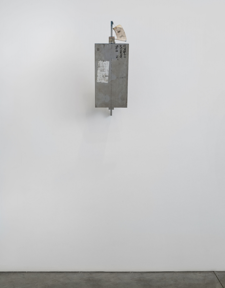 Chadwick Rantanen
Crux Simplex, 2021
Aluminum cutoffs and steel
36 x 12 x 8 inches
(91.4 x 30.5 x 20.3 cm)
&amp;copy; Chadwick Rantanen; Courtesy of the artist, Maxwell Graham/Essex Street Gallery, New York, and Luhring Augustine, New York.