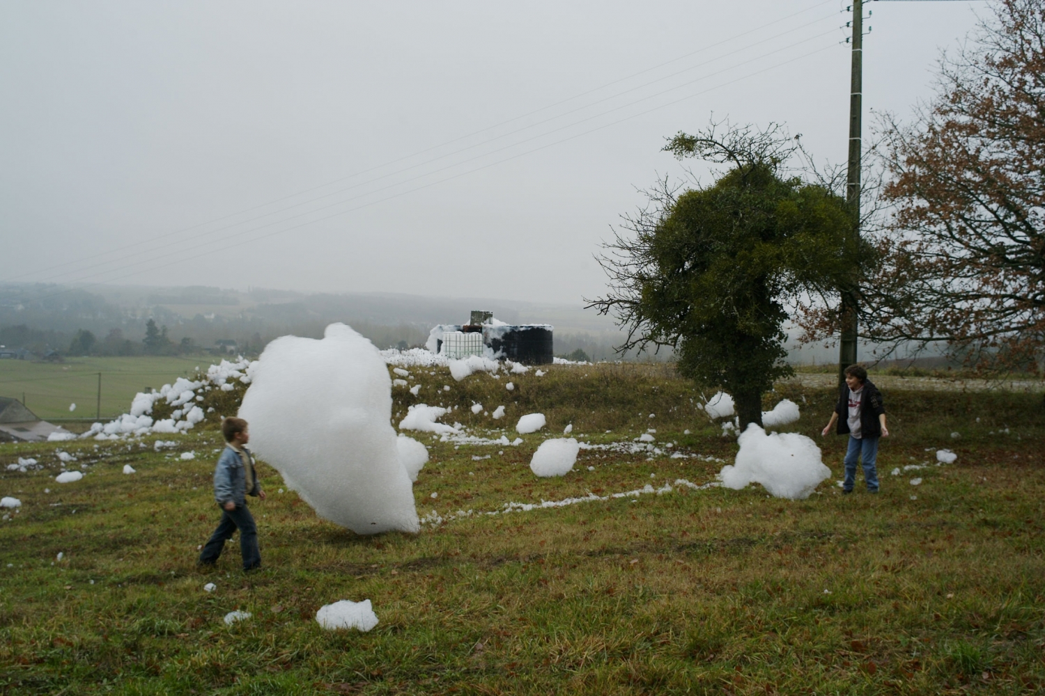 Roger Hiorns
A retrospective view of the pathway, 2008 &amp;ndash; ongoing
Foam, compressor, and stainless steel tanks
Dimensions variable
Installation view, 2008
Atelier Calder, Sach&amp;eacute;, France