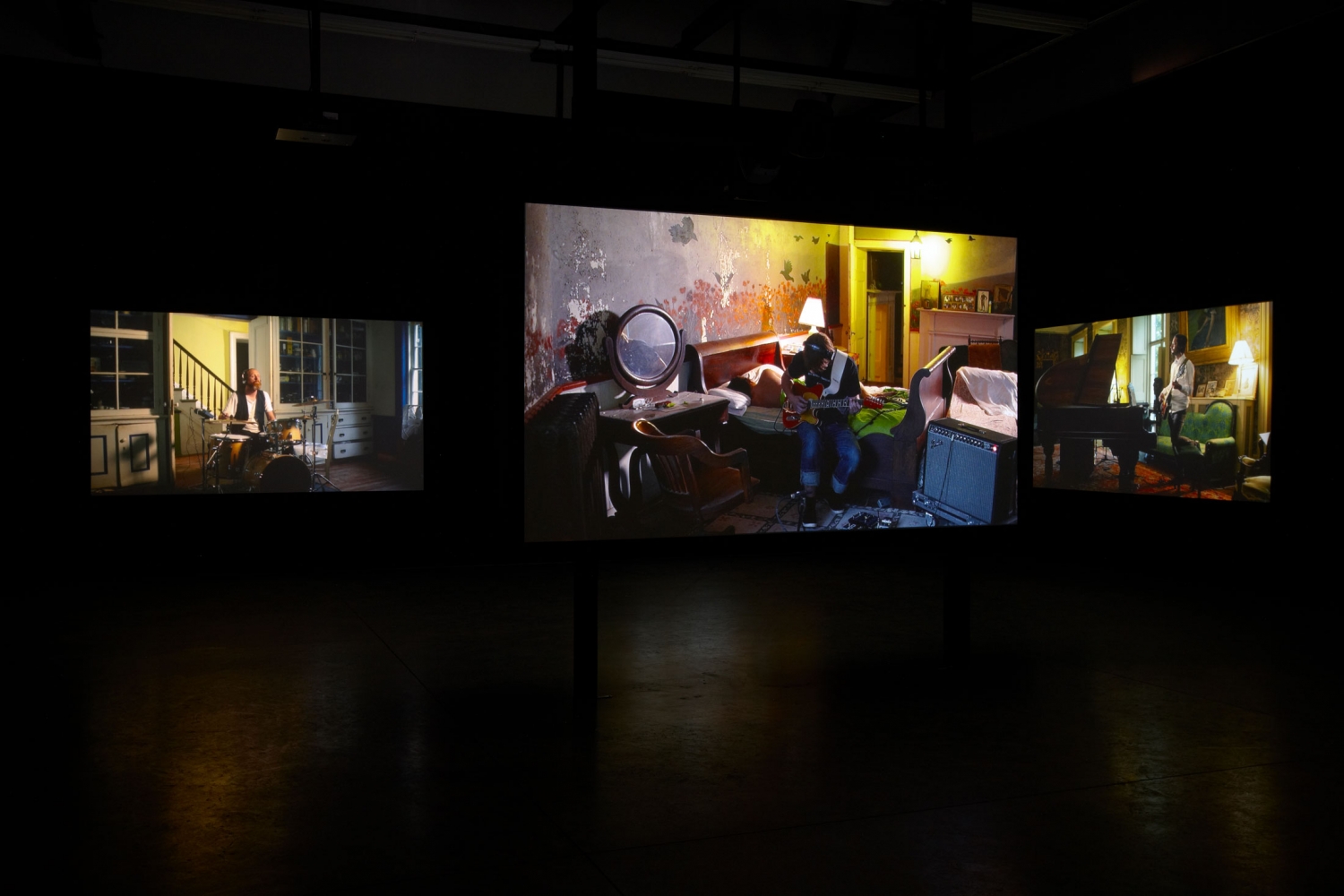 Ragnar Kjartansson
The Visitors, 2012
Nine-channel HD video projection
Duration: 1 hour, 4 minutes
Installation view
​February 1 &amp;ndash; March 23, 2013
Luhring Augustine, New York