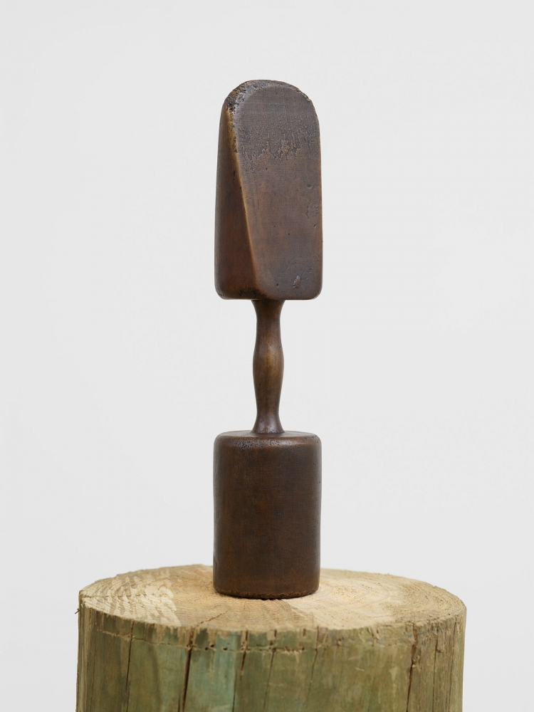 Oscar Tuazon
Sand&amp;nbsp;Hammer, 2021
Cast bronze
Edition of 10 plus 2 artist&amp;#39;s proofs
16 x 3 x 3 inches
(40.6 x 7.6 x 7.6 cm)