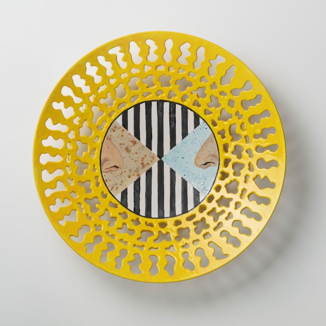 Allison Katz
Crest II (Blazing Yellow), 2019
Glazed ceramic
Diameter: 17 3/4 inches (45 cm)